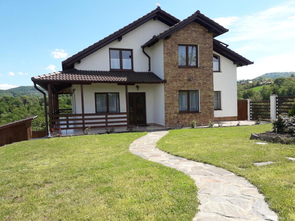 Vila Aloman Себеш Экстерьер фото