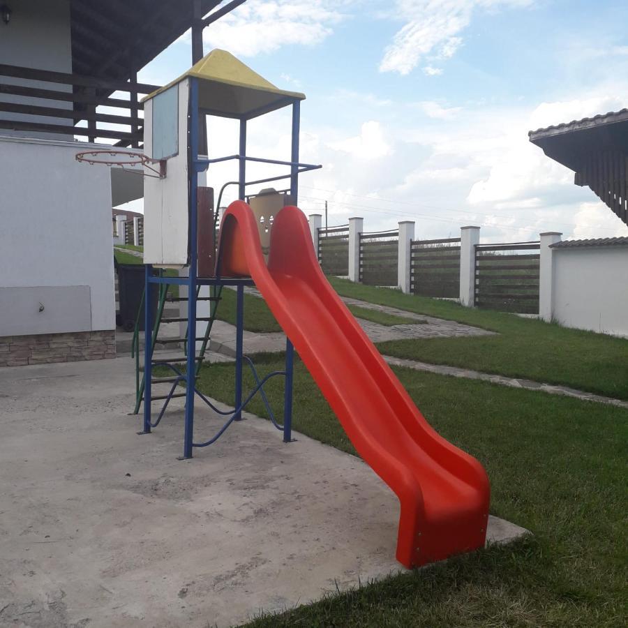 Vila Aloman Себеш Экстерьер фото